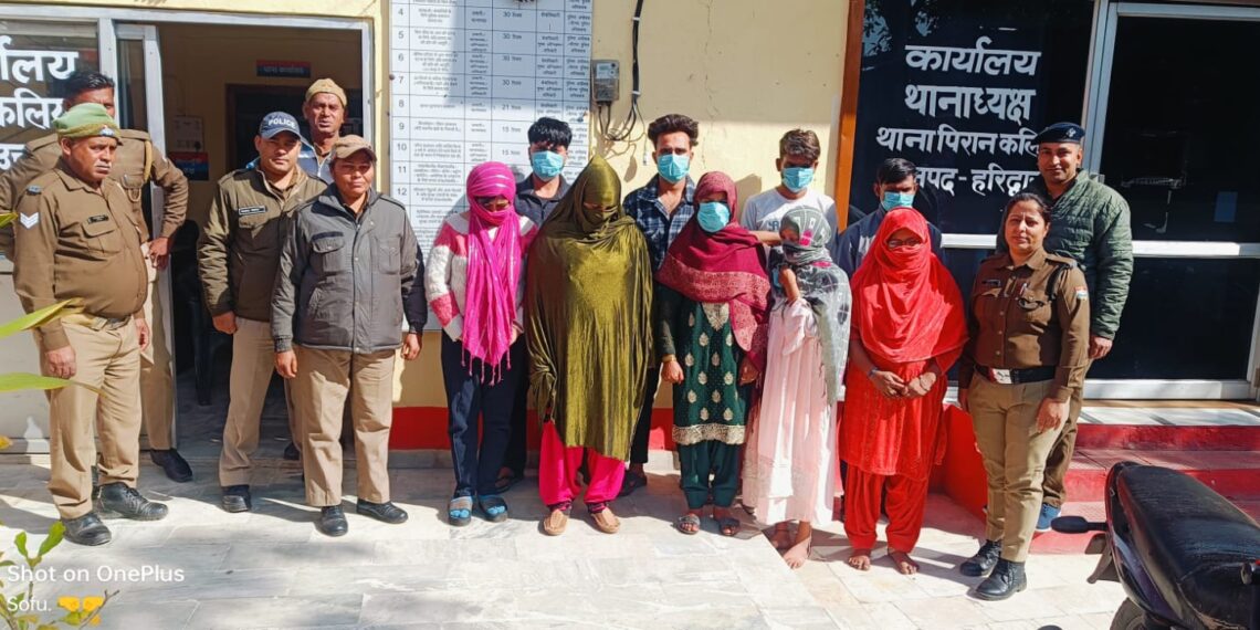 सैक्स रैकेट का पर्दाफाश, 9 लोग गिरफ्तार