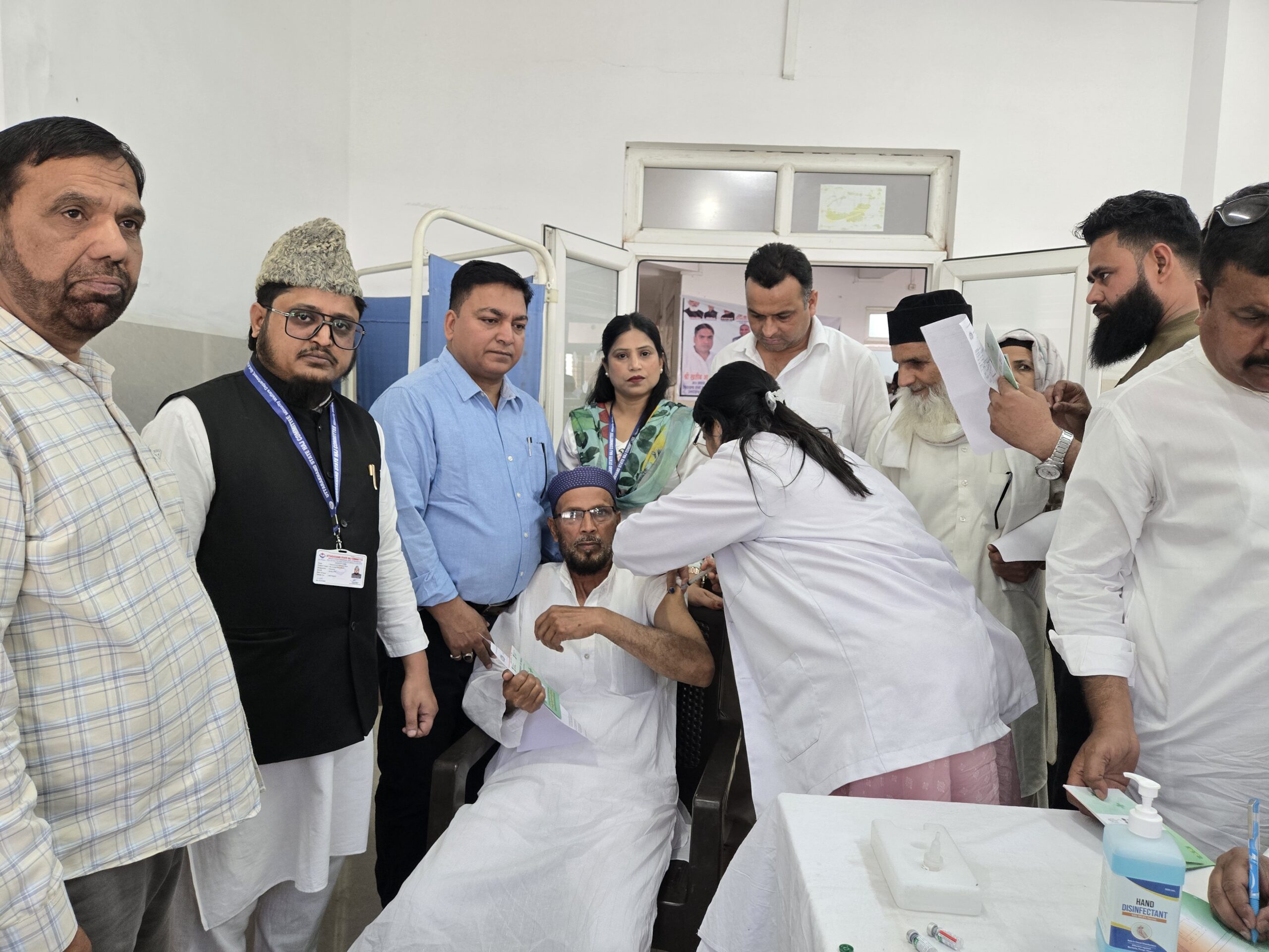 हज यात्रियों की सुविधा के लिए टीकाकरण शिविर आयोजित