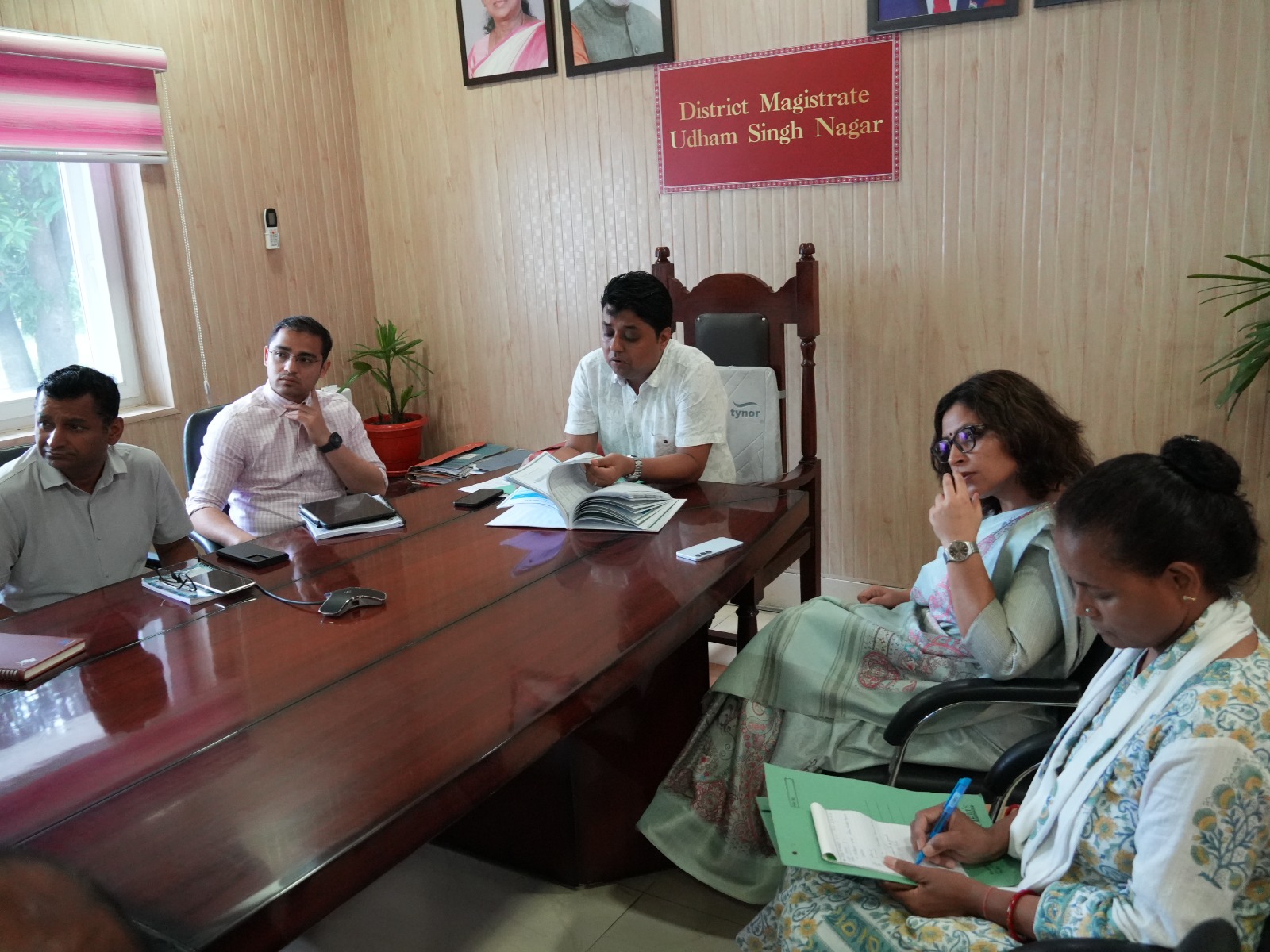 पंचायत चुनाव के तीन ब्लॉक कार्मिकों का हुआ प्रशिक्षण 1070 महिला मतदान कार्मिकों ने लिया हिस्सा प्रशिक्षक ने दी सैद्धांतिक-व्यावहारिक प्रशिक्षण