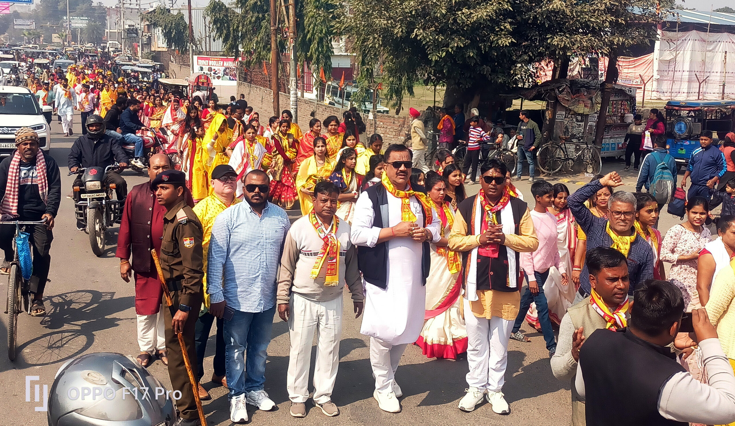 अखंड महानाम संकीर्तन से पूर्व में निकली भव्य कलश यात्रा  