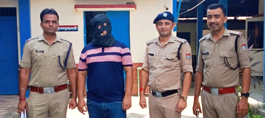 मांस बिक्री के फर्जी लाइसेंस बनाने के मामले में लंबे समय से फरार वकील को किच्छा पुलिस ने दबोचा