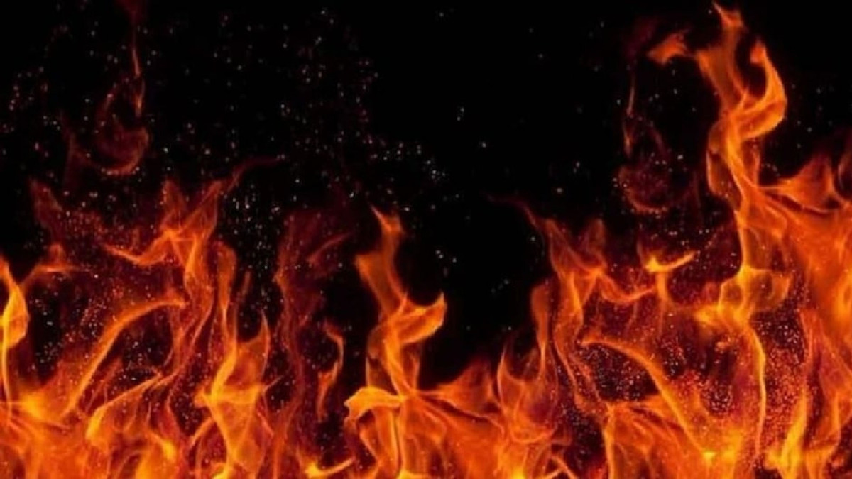 सिपाही ने की पेट्रोल डालकर पत्नी को जिंदा जलाने की कोशिश