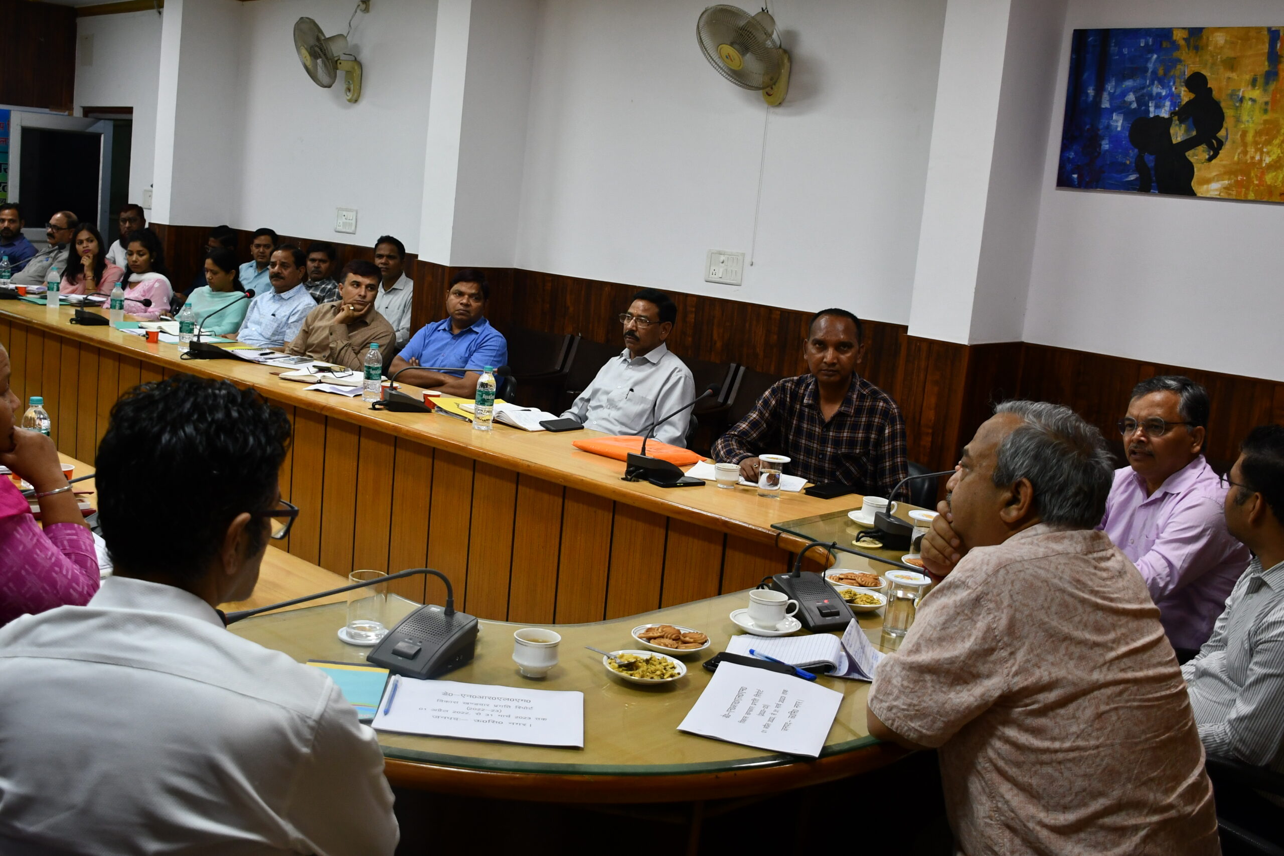 विकास एवं पलायन रोकथाम को लेकर उपाध्यक्ष ग्राम्य विकास एवं पलायन निवारण आयोग ने ली  बैठक 