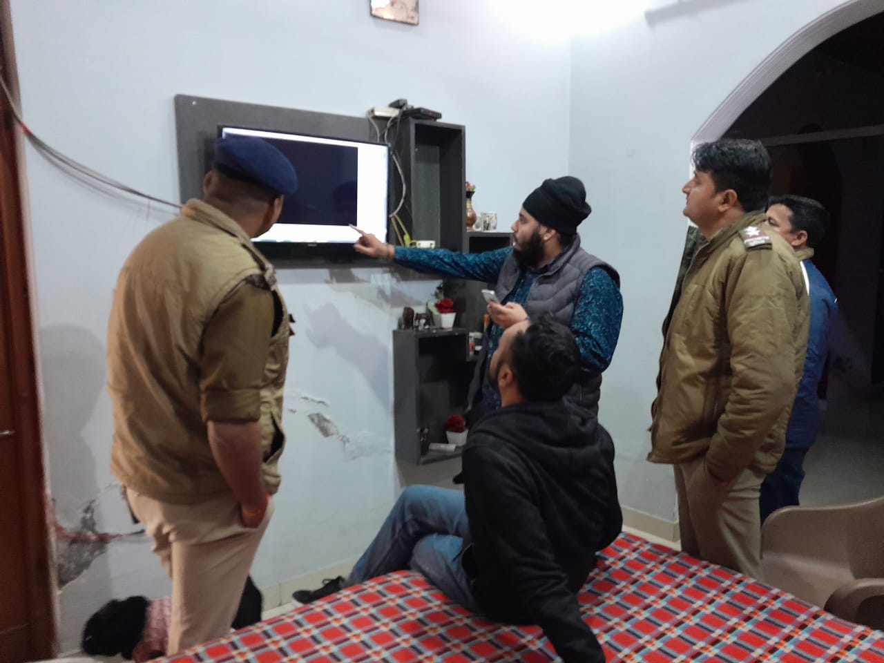 मलिक कालोनी में दिन- दहाड़े फायरिंग से क्षेत्र में फैली दहशत