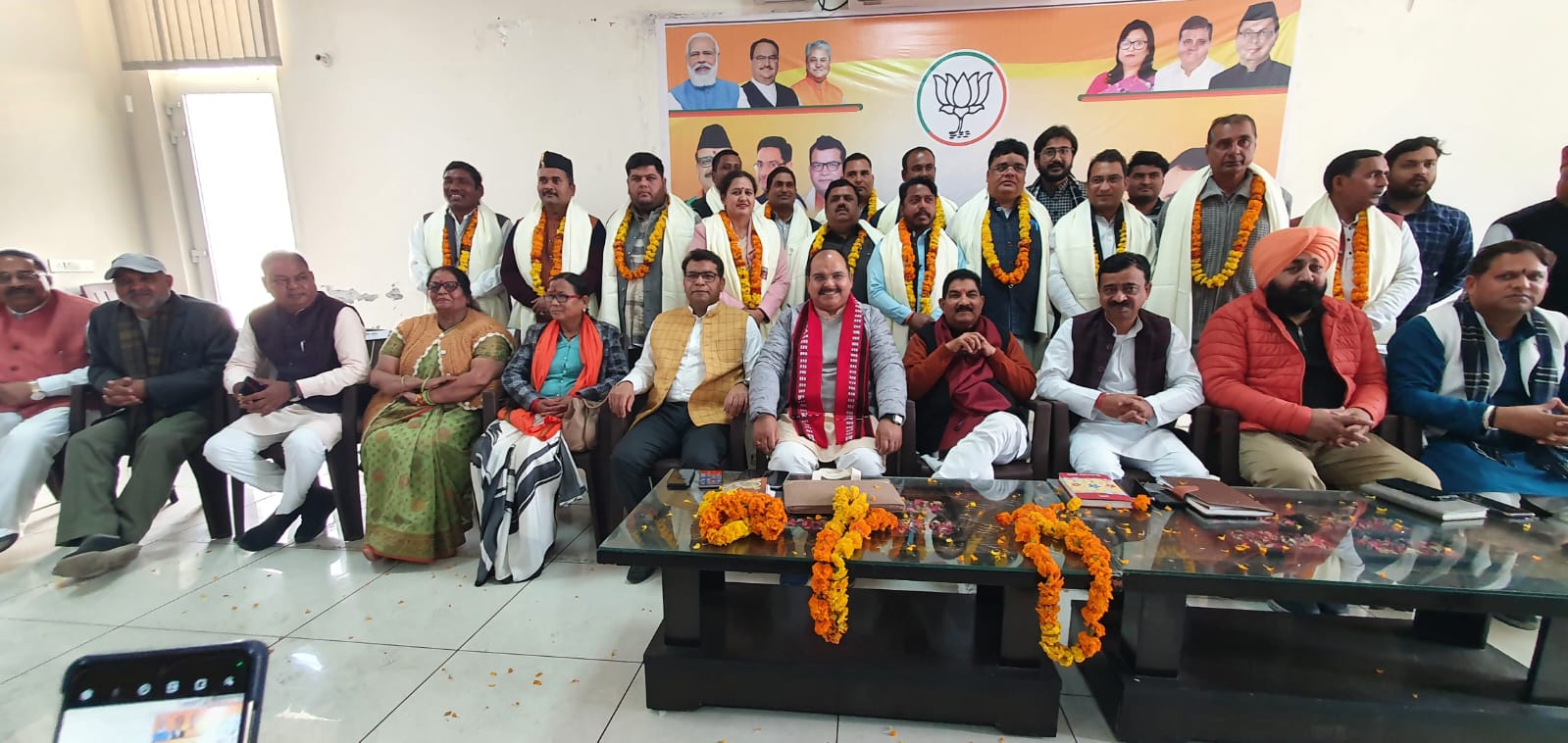 भाजपा कार्यालय पर नवनियुक्त मण्डल अध्यक्षो का हुआ जोरदार स्वागत