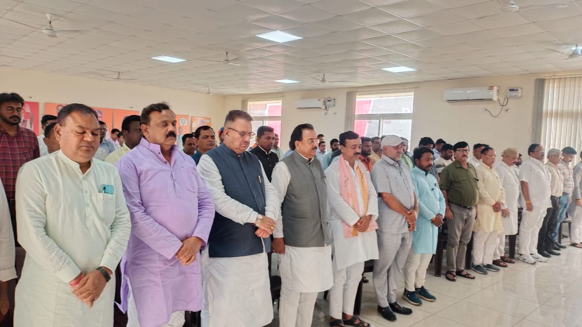 चन्दनराम दास का जाना प्रदेश के लिये बहुत बड़ी क्षति: अजय प्रभारी मंत्री गणेश जोशी ने चन्दनराम दास को संघर्षशील जननेता बताते हुए उनके निधनं पर गहरा दुःख जताया