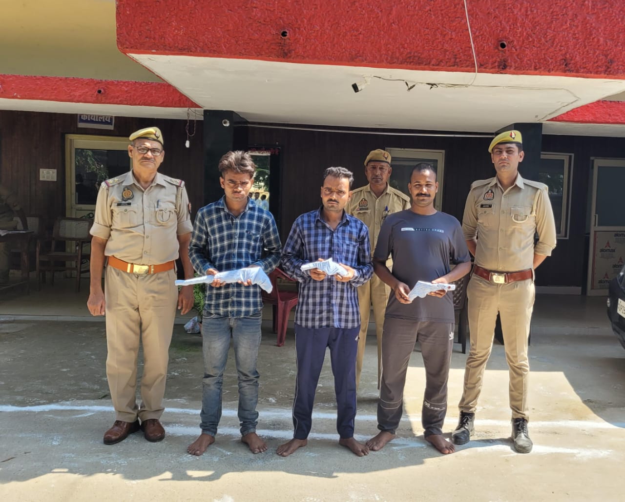 डीजे पर असला लेकर डांस करने का वीडियो सोशल मीडिया पर वायरल