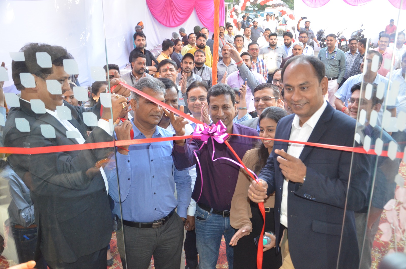 मूसाराम इंटरप्राइजेज के नया शोरूम का हुआ भव्य उद्घाटन