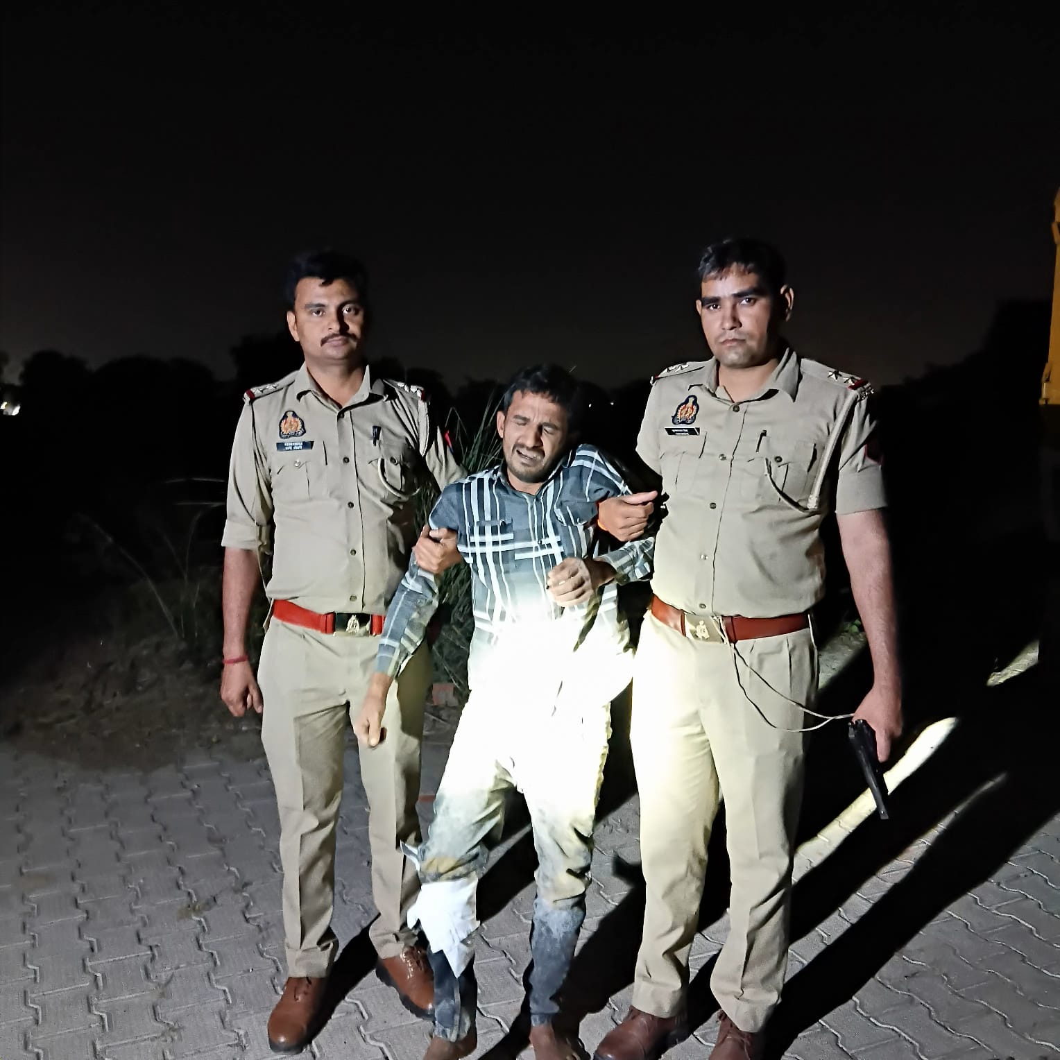 भरतौल रोड पर मुठभेड़: बारादरी पुलिस ने तीन शातिर बदमाशों को दबोचा*