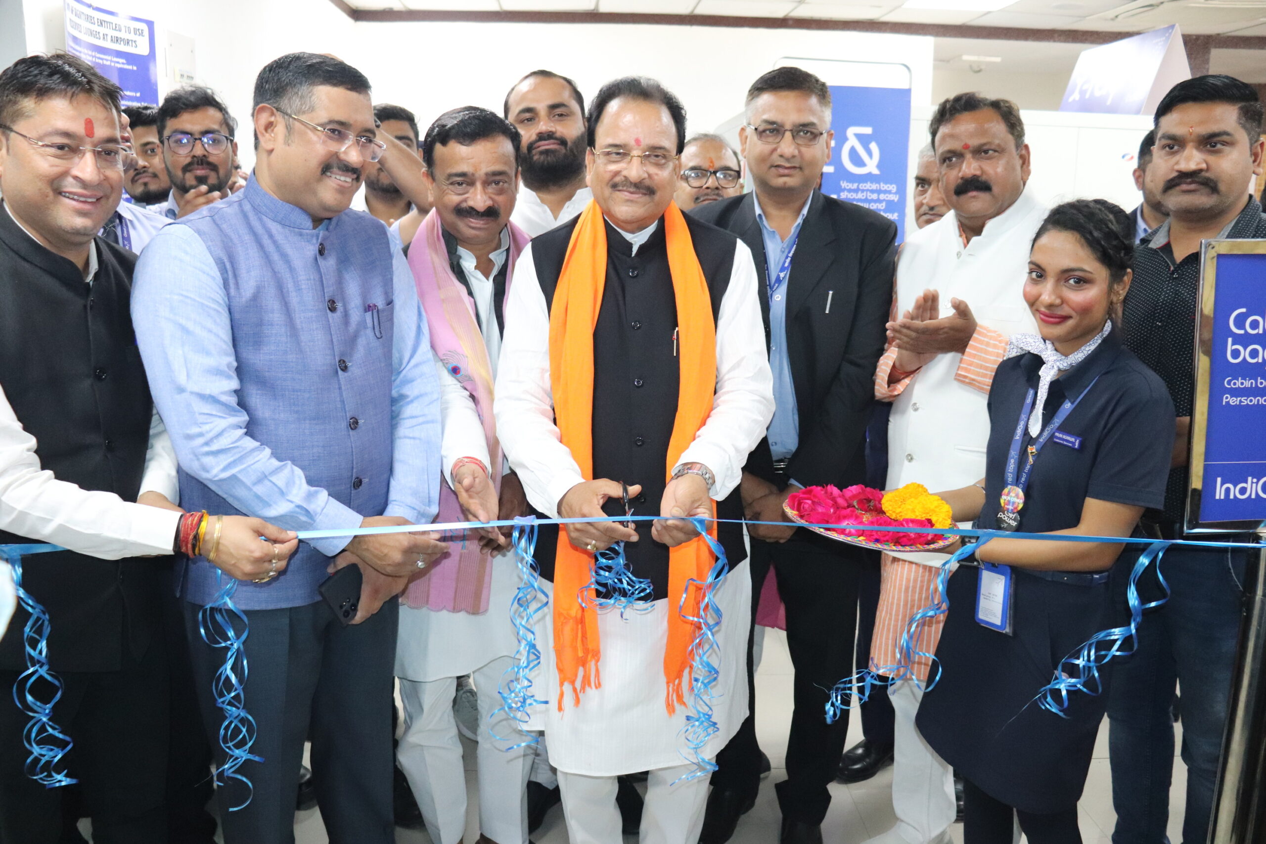 केन्द्रीय रक्षा एवं पर्यटन राज्य मंत्री  अजय भट्ट ने किया  पंतनगर से जयपुर होते हुये अहमदाबाद जाने वाली हवाई सेवा  का शुभारम्भ 