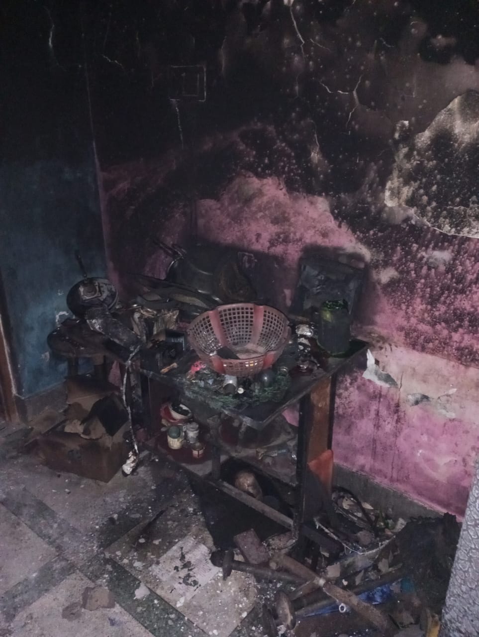 शॉर्ट सर्किट से लगी आग,घर का सामान खाक -वार्ड-21 रंपुरा बस्ती की है घटना तीन से अधिक का हुआ नुकसान