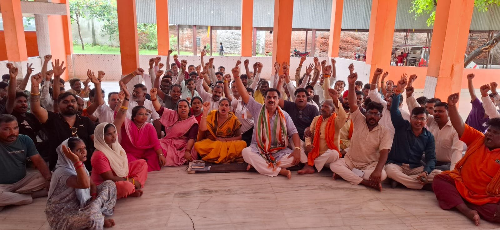 धार्मिक स्थलों से चढ़ावा चोरी पर कांग्रेस का उपवास, राष्ट्रपति से निष्पक्ष जांच की मांग
