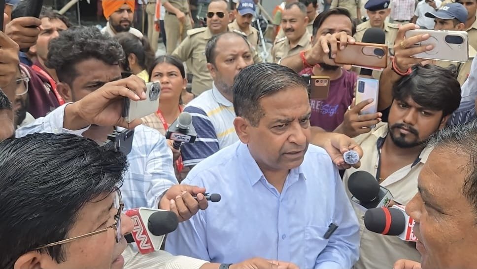 काशीपुर बाईपास चौड़ीकरण: पुनर्वास योजना पर राजनीति तेज, व्यापार मंडल अध्यक्ष ने महापौर के दावों पर उठाए सवाल