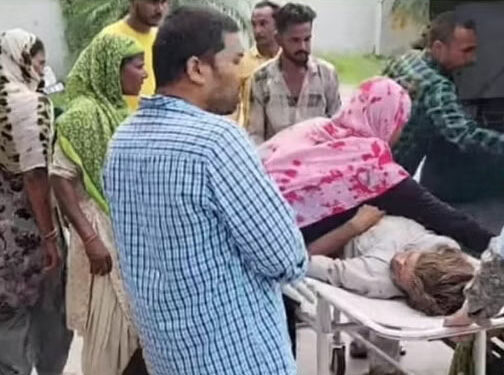 बाइक से टकराई वैन, तीन लोगों की मौत,  सात घायल   दो लोगों को गंभीर हालत में हायर सेंटर भेजा  