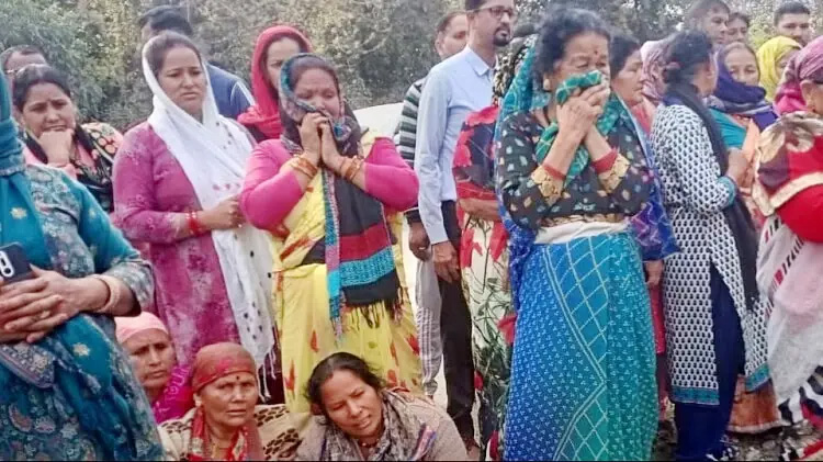 83 साल की बुजुर्ग को मारकर हाईवे किनारे फेंकी लाश बेरहमी के साथ कान से नोचे कुंडल, सनसनी