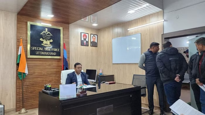 आठ लाख में बेची जा रही थी बीएएमएस की फर्जी डिग्री