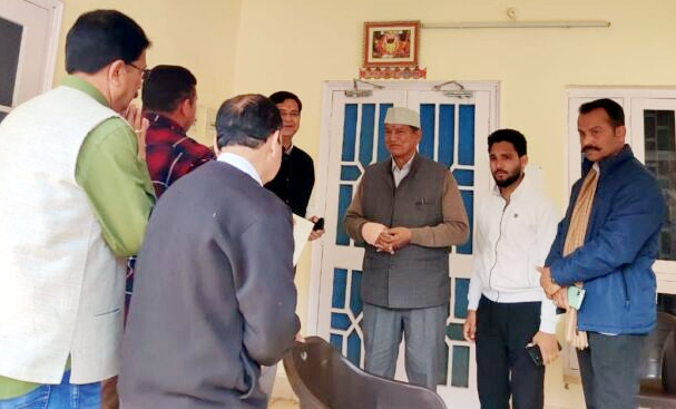 उत्तराखंड कांग्रेस में बड़ी सियासी हलचल  पूर्व प्रदेश अध्यक्ष प्रीतम सिंह के घर पर पहुंचे हरदा