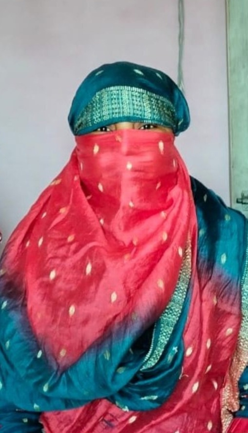 विजिलेंस टीम ने ग्राम प्रधान को  रिश्वत लेते रंगे हाथ दबौचा