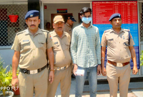 स्मैक समेत  टीवी मैकेनिक गिरफ्तार