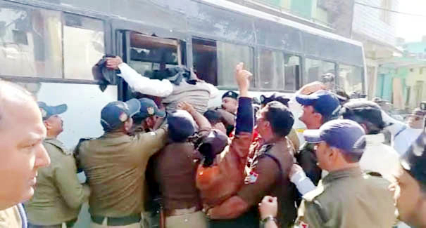 सीएम को काले झंडे दिखाने जा रहे खनन कारोबारी गिरफ्तार