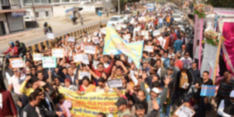 पुरानी पेंशन बहाली को 26 को हल्द्वानी में एकत्र होंगे जिले भर के शिक्षक  धरना-प्रदर्शन में प्राथमिक शिक्षक संगठन भी करेगा प्रतिभाग