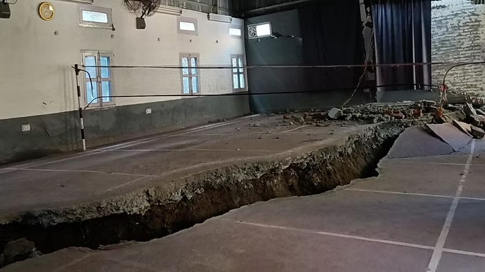 पूर्वजों की विरासत छूटी, आंखों में आशियाना उजड़ने का दर्द