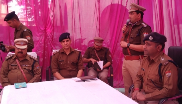 क्षेत्र में शांति व्यवस्था कायम रखना पुलिस के साथ ही आम जनता की भी जिम्मेदारी: एसएसपी  कोतवाली के वार्षिक निरीक्षण के दौरान क्षेत्र के तमाम नागरिकों से किया जनसंवाद  