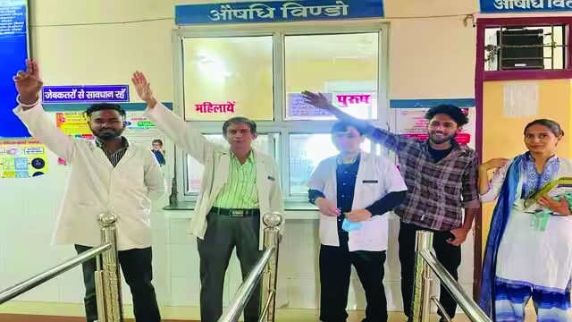 16 सूत्रीय मांगों को लेकर  फार्मासिस्टों का  कार्यबहिष्कार जारी  