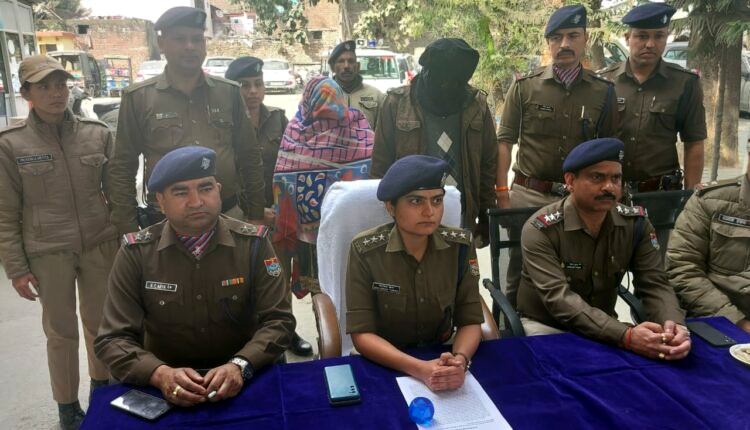 प्रेम प्रसंग के चलते हुई शबाना की हत्या पड़ोसी से चल रहा था प्रेम प्रसंग, माता-पिता गिरफ्तार पुलिस ने हत्या में प्रयुक्त दुपट्टा भी बरामद कर लिया 