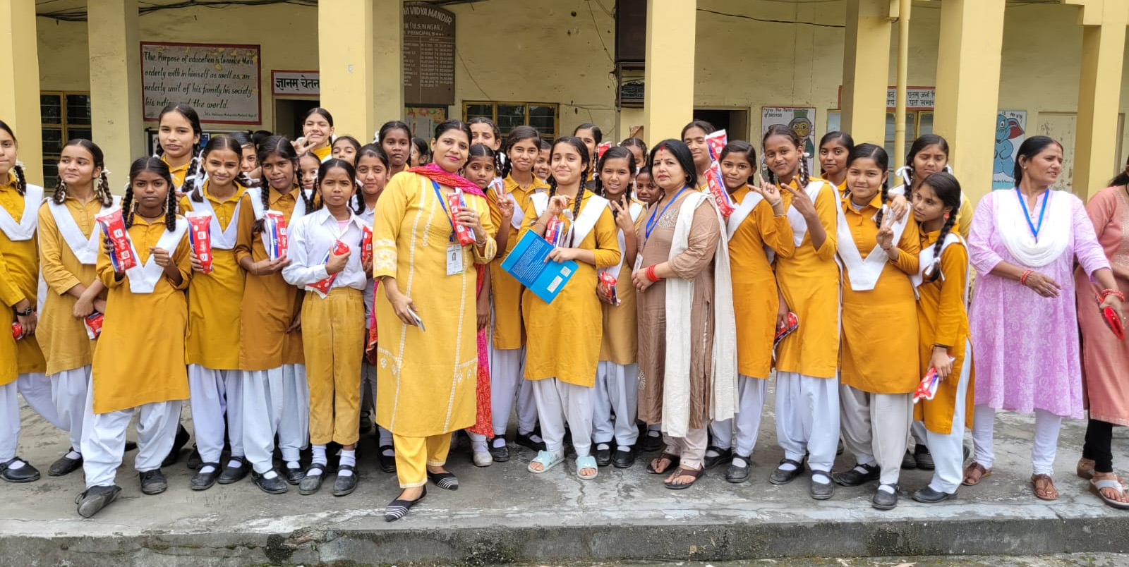 स्वास्थ्य एवं स्वच्छता कार्यक्रम का किया आयोजन  