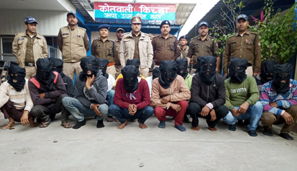 वांरंटियों के खिलाफ चलाये गये अभियान में पुलिस ने 25 को किया गिरफ्तार