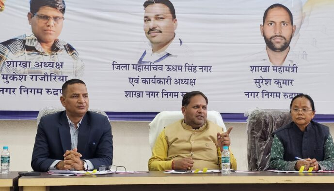 इधर उधर कूड़ा फैंकने वालों पर होगी कार्रवाई:विकास शर्मा