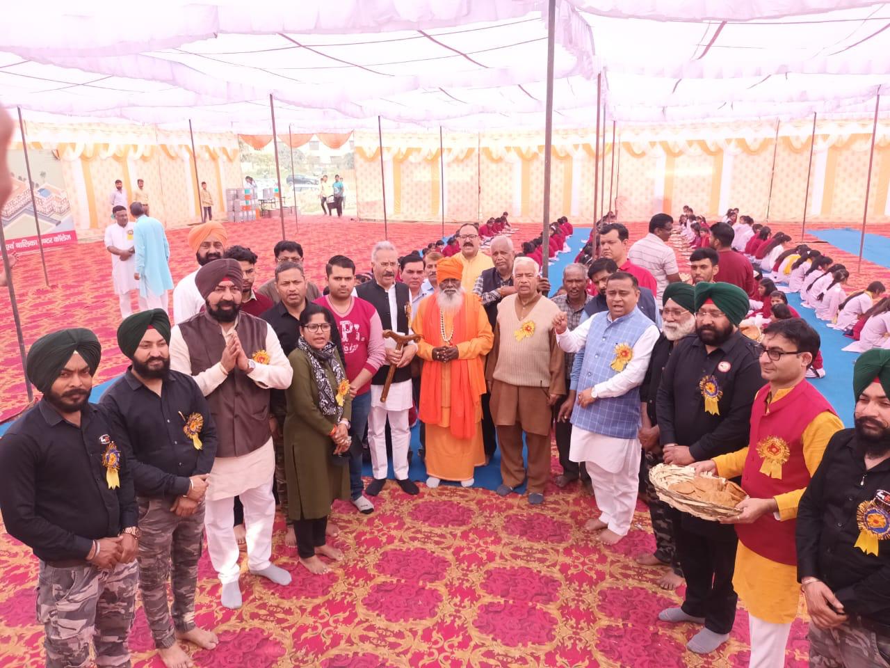 श्री दूधिया बाबा मंदिर में विशाल भंडारा आयोजित