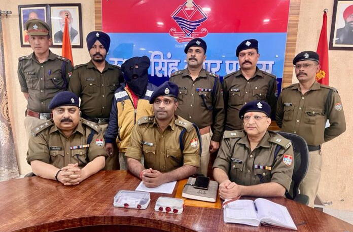 साढ़े दस लाख की स्मैक के साथ तस्कर किया गिरफ्तार