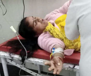 आवास विकास चौकी इंचार्ज पर महिला व युवक से मारपीट का आरोप  चोटिल महिला का चल रहा उपचार