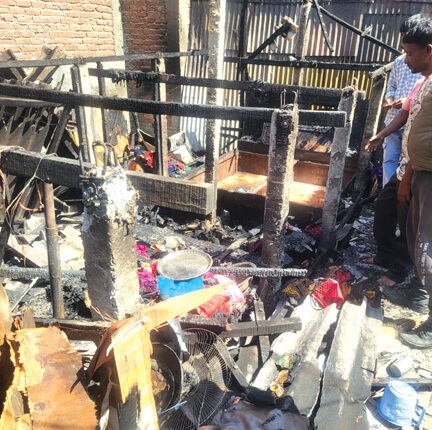 फ्रिज रिपेयरिंग के दौरान सिलेंडर फटने से घर में भड़की आग, लाखों की क्षति