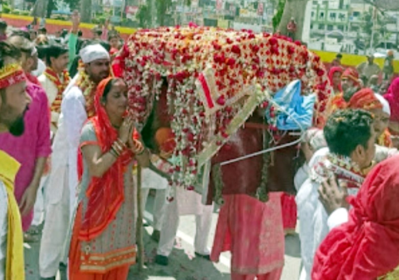 अटरिया माँ का डोला मन्दिर को हुआ रवाना, आज से होगा मेला शुरू