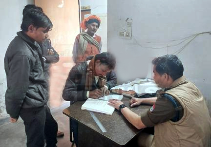 अलग-अलग क्षेत्र में दो युवकों ने फांसी लगाकर दी जान 