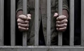 नौकरी को स्थाई कराने के लिए 7 लाख रुपये लेने और रूपये वापिस माँगने पर जान से मारने की धमकी देने के मामले में वरिष्ठ भाजपा नेता को दो वर्ष के कठोर कारावास और 7000 रूपये जुर्माने की सज़ा  