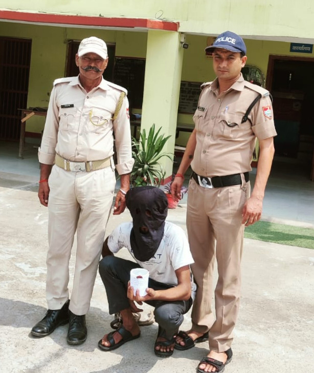 अवैध स्मैक के साथ  युवक गिरफ्तार